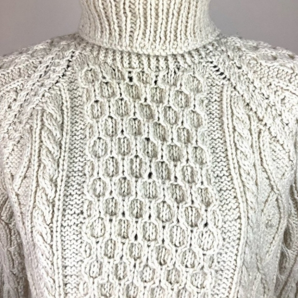 𝅺IRISH WOOL FISHERMAN CABLE CHUNKY KNIT HANDMADE OVERSIZED SWEATER - Picture 2 of 8